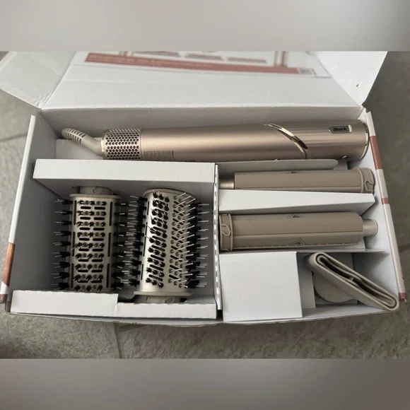 Shark FlexStyle Air Styling & Drying System - Picture 3 of 3